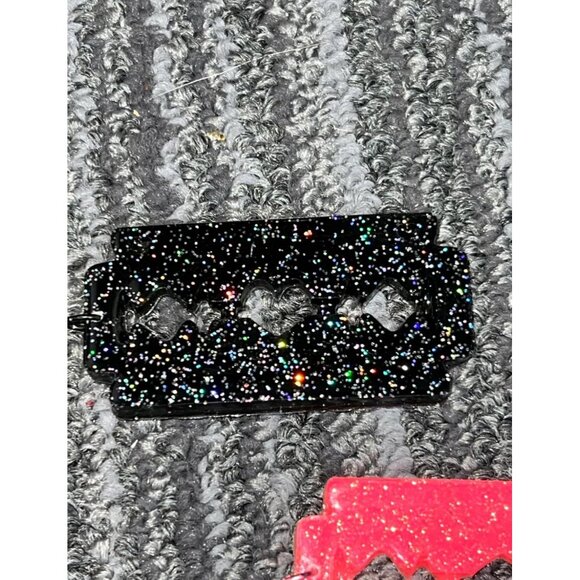 Choose Your Color — Glitter Resin Heart Cutout Rectangle Pendant | Handmade - Picture 4 of 8